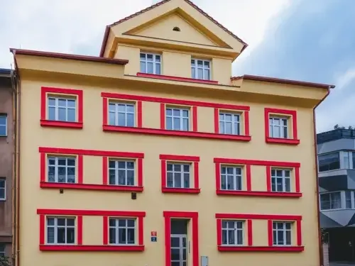 Činžovní dům Pobočná 600/11, pohled z ulice